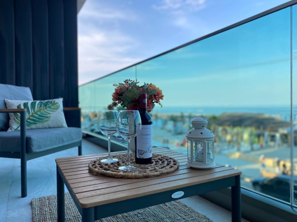 Royal Sea View Design Promenada 3 Lejlighed Năvodari Eksteriør billede