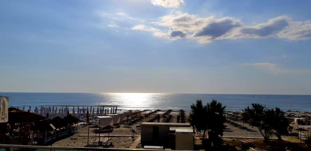 Royal Sea View Design Promenada 3 Lejlighed Năvodari Eksteriør billede